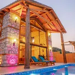 Luxury Honeymoon With Sea View
