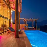 Luxury Honeymoon With Sea View